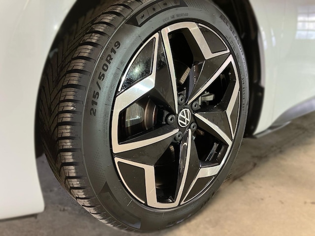 Volkswagen ID.3 145PS ACC.AREA-VIEW.NAVI.PANO.LED.APP-C.LKRD-HZG.SHZ