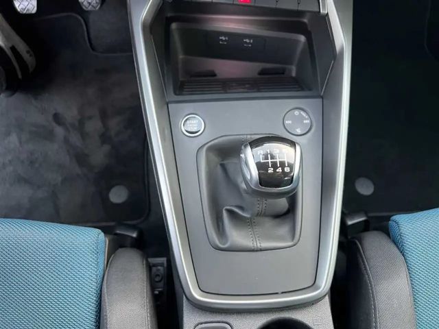 Audi A3 1.0 TFSI S-Line Sedan