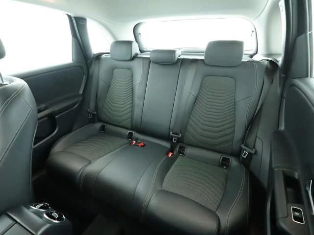 Mercedes-Benz B 180 B 180 d Style