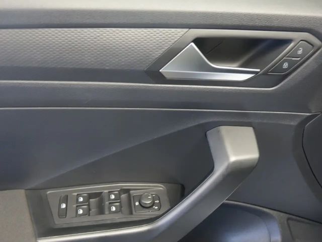 Volkswagen T-Roc 1,6 TDI SCR *NAVI, CARPLAY, PDC*