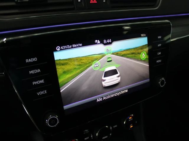 Skoda Superb 2.0 TDI Combi Style Style