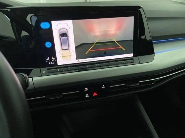 Volkswagen Golf 1.0 TSI DSG Life Variant