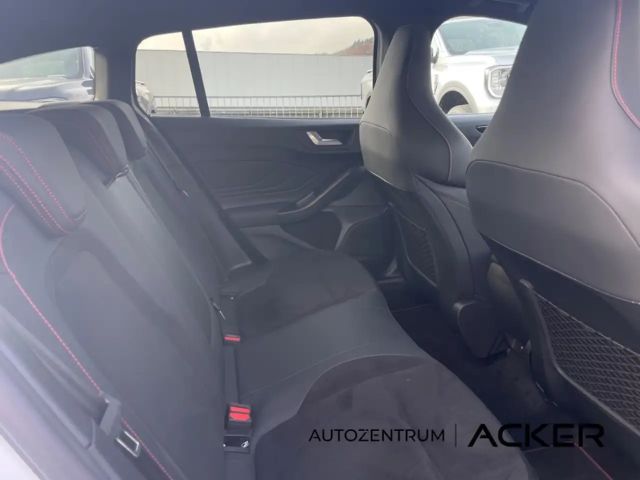 Ford Focus ST Line Wagon