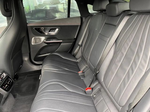 Mercedes-Benz EQE 350 AMG Line Sedan