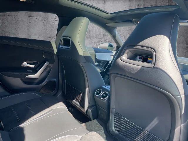 Mercedes-Benz CLA 200 AMG Line CLA 200 d Coupé