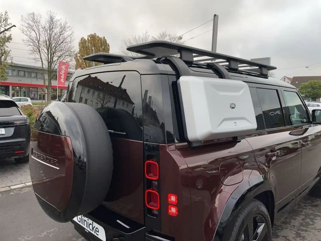 Land Rover Defender 110 D300