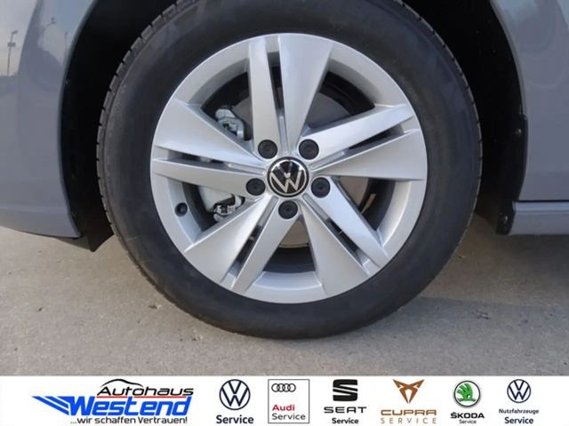 Volkswagen Golf 1.5 eTSI DSG Life Variant