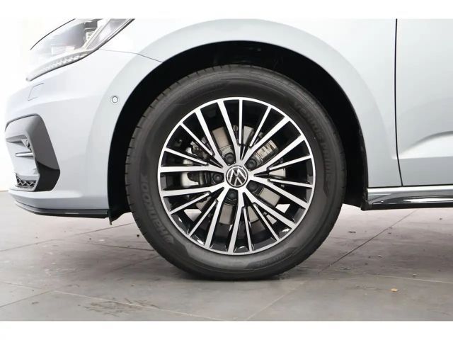 Volkswagen Touran 1.5 TSI DSG R-Line