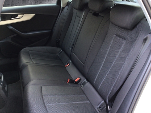 Audi A4 35 TFSI Avant S-Tronic