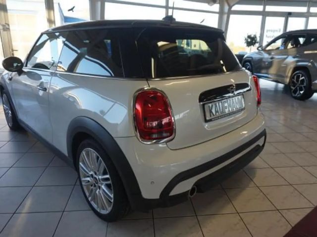 MINI Cooper COOPER 1,5 CAMDEN LEDER NAVI LED SHZ TEMPOMAT 17"