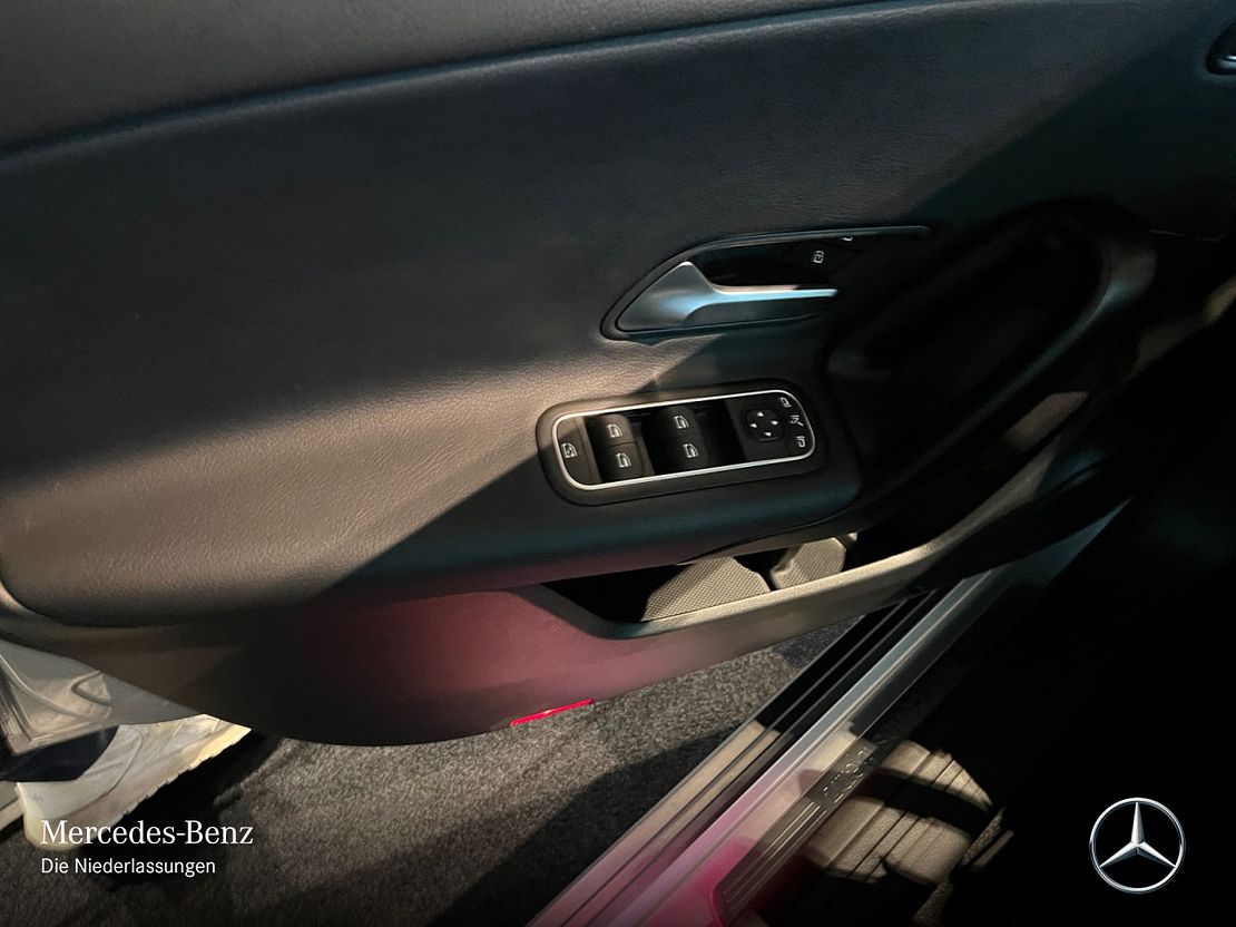 Mercedes-Benz A 180 A 180 d