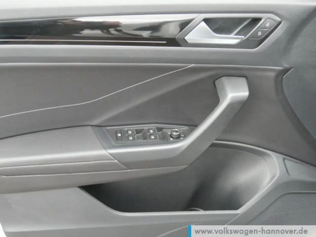 Volkswagen T-Roc 1.5 TSI DSG R-Line