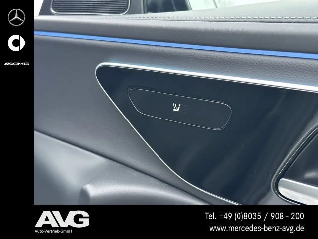 Mercedes-Benz E 220 AMG Line E 220 d Sedan