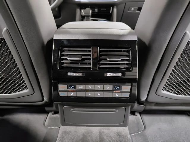 Volkswagen Touareg 3.0 V6 TDI R-Line Style