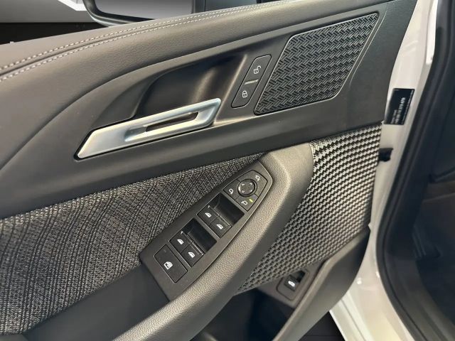 BMW 220 220i Active Tourer