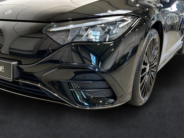 Mercedes-Benz EQE 350 AMG Line Sedan