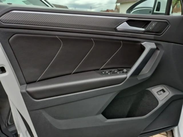 Volkswagen Tiguan 4Motion DSG R-Line
