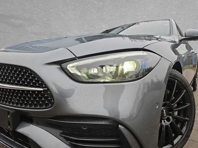 Mercedes-Benz C 200 AMG Line Sedan