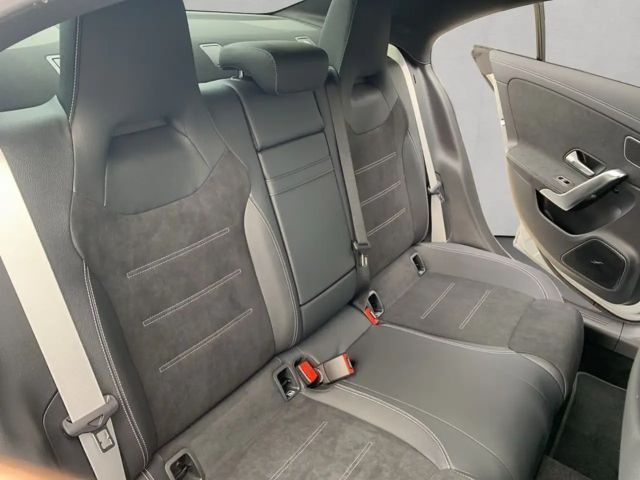 Mercedes-Benz CLA 180 Coupé