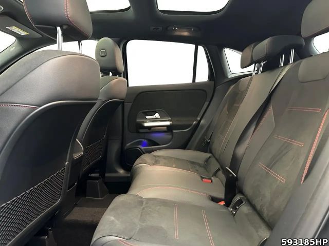 Mercedes-Benz GLA 200 AMG Line