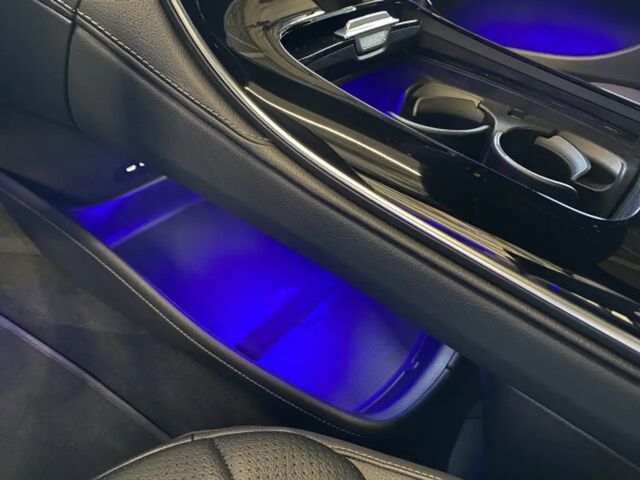 Mercedes-Benz EQE 300 Premium Sedan