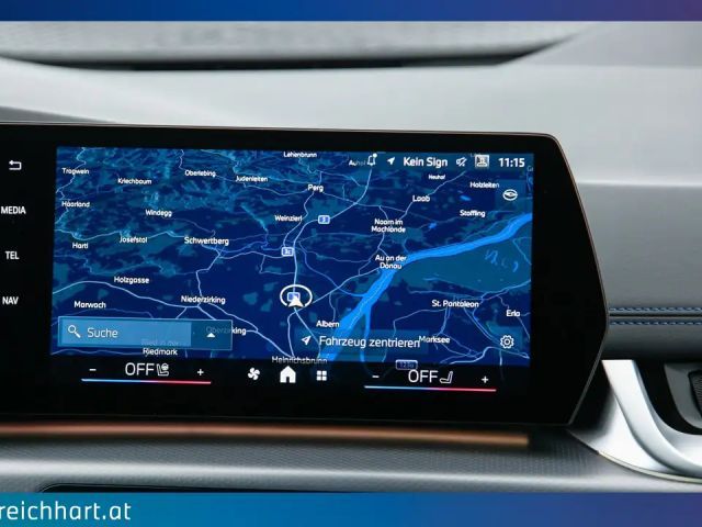 BMW 230 Sedan xDrive