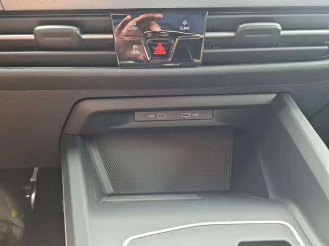 Volkswagen Golf 1.5 eTSI Golf VIII Variant