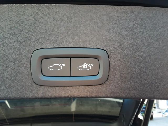 Volvo XC40 Plus Twin Engine