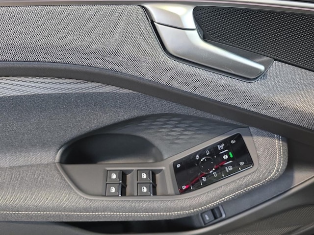 Audi A6 Avant Quattro S-Tronic