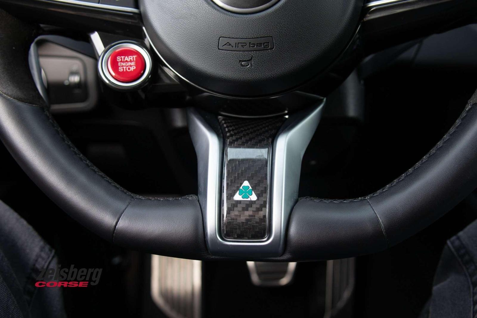 Alfa Romeo Stelvio AT8 Q4 Quadrifoglio Verde