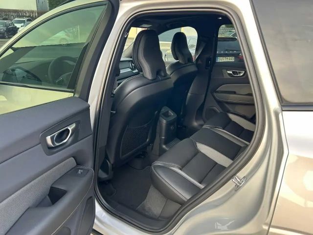 Volvo XC60 AWD Dark Plus T6