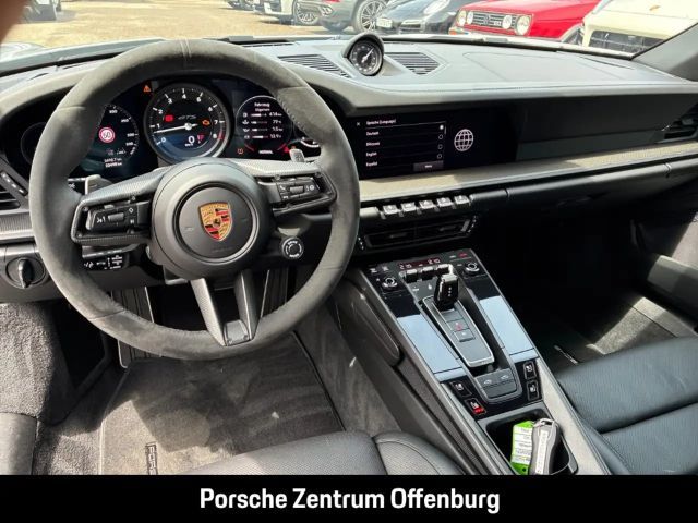 Porsche 992 4 Coupé GTS Targa