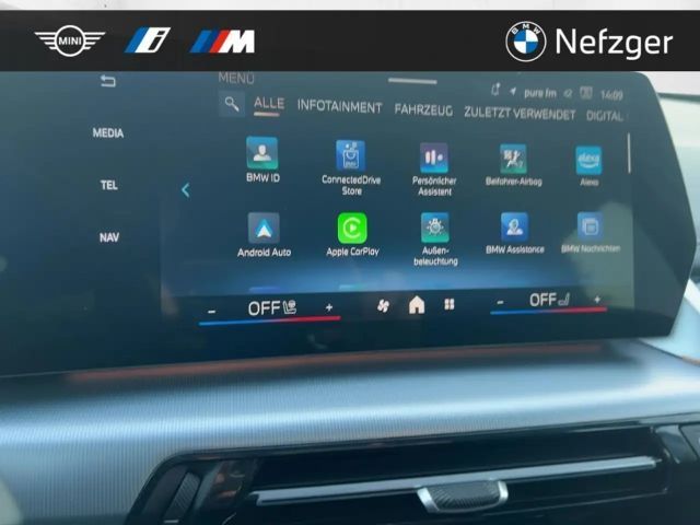 BMW X1 xDrive23i xLine Park-Assistent AHK PANO LED