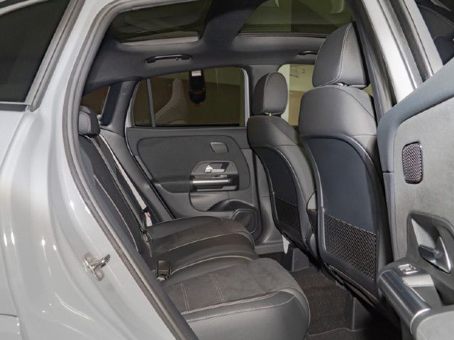 Mercedes-Benz GLA 250 4MATIC