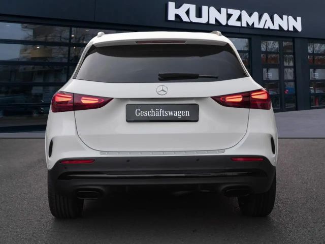 Mercedes-Benz GLA 220 4MATIC AMG Line GLA 220 d