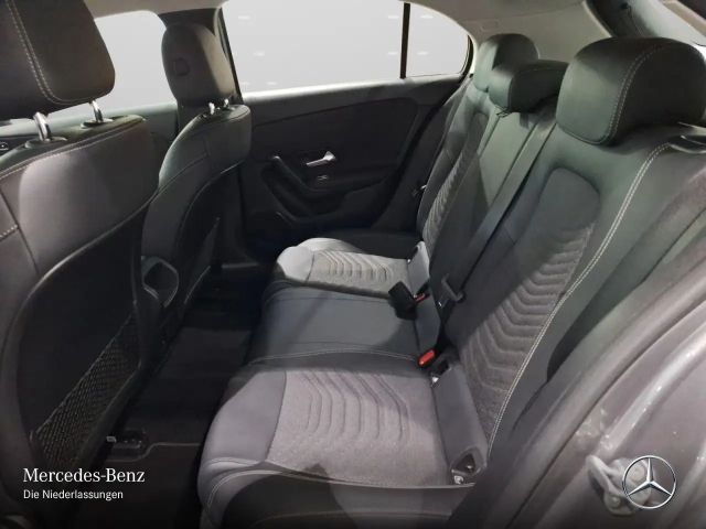 Mercedes-Benz A 250 A 250 e Style