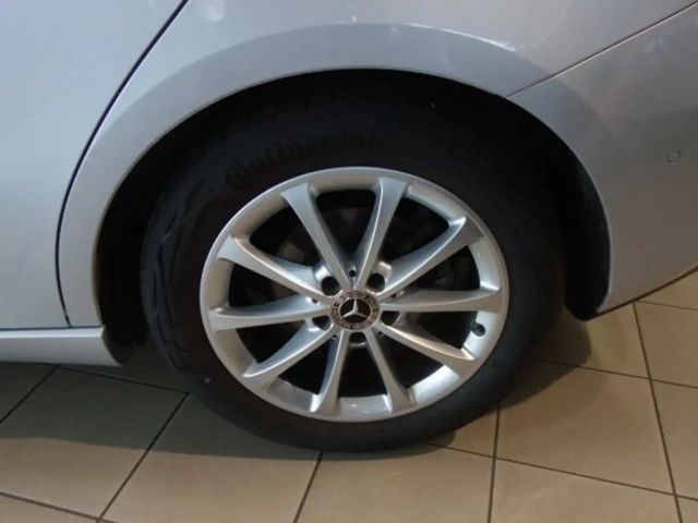 Mercedes-Benz B 180 Progressive