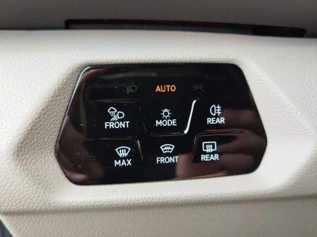 Volkswagen Multivan Style T7