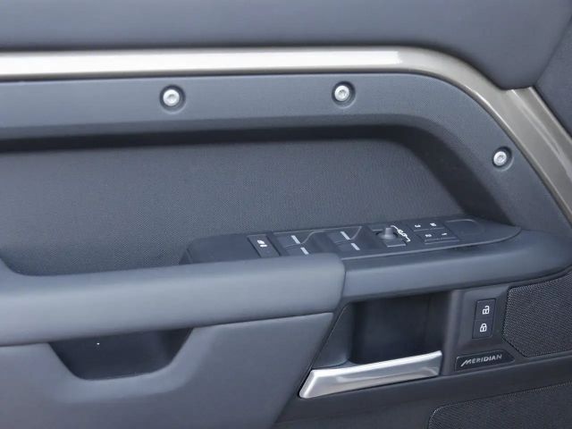 Land Rover Defender 110 Dynamic