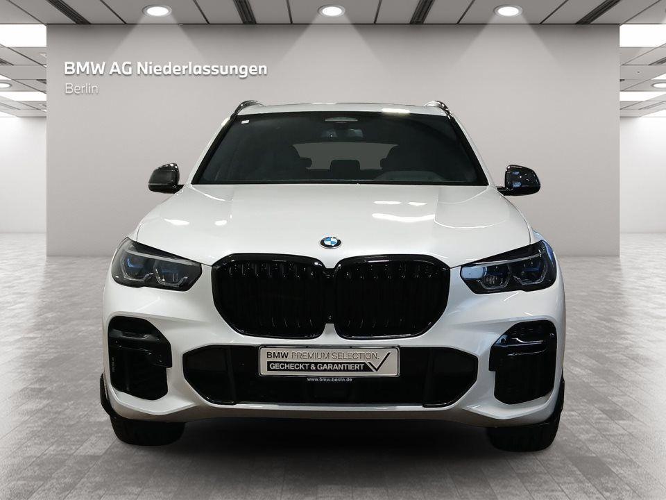 BMW X5 M50i