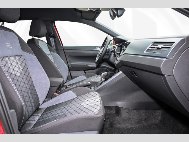 Volkswagen Polo 1.0 TSI DSG R-Line