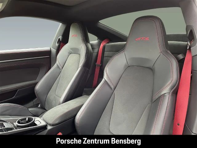 Porsche 992 Carrera Coupé GTS