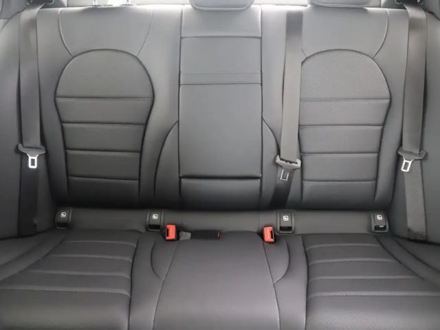 Mercedes-Benz C 180 AMG Line Sedan