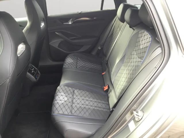 Volkswagen Passat 2.0 TDI DSG R-Line Variant