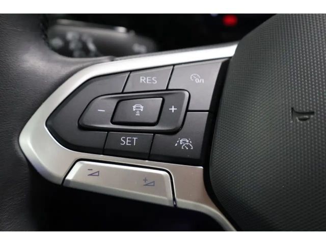 Volkswagen Golf 1.5 TSI Golf VIII Style