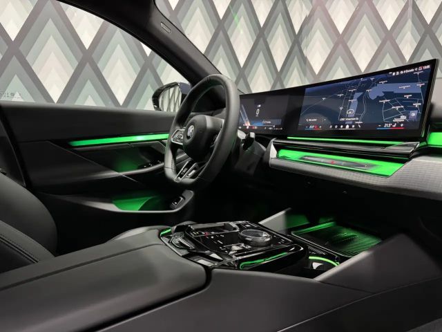 BMW 520 520d M-Sport Sedan xDrive