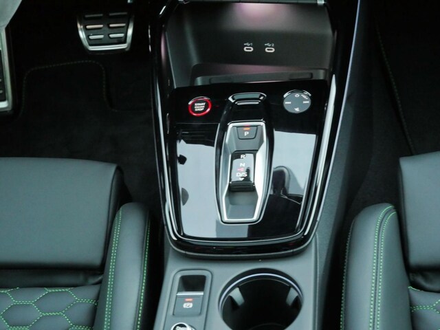 Audi RS3 Quattro S-Tronic Sedan