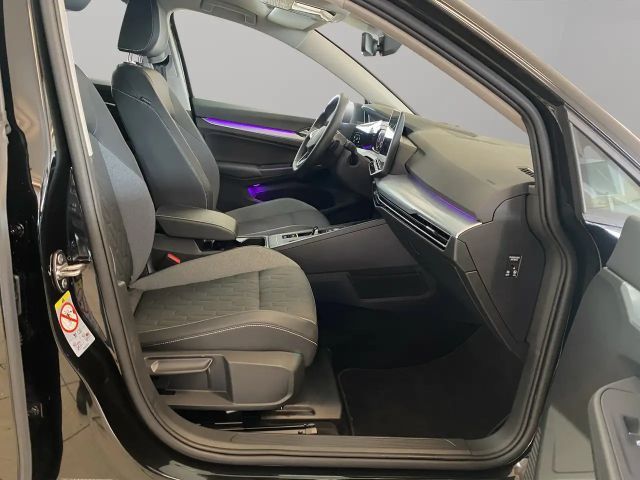 Volkswagen Golf 1.5 eTSI BMT DSG Golf VIII Life