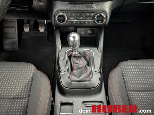 Ford Focus EcoBoost ST Line