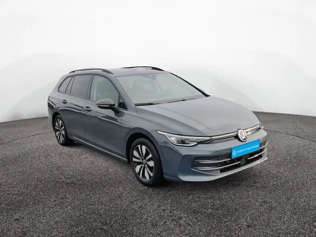 Volkswagen Golf 1.5 eTSI DSG Golf VIII Variant